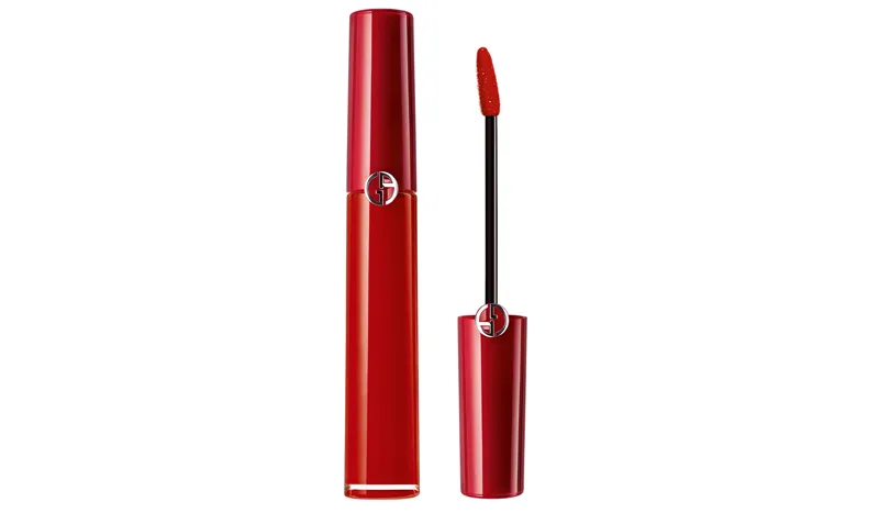 GIORGIO ARMANI-lipstick-labial-duracion-truco-tip-maquillaje-consejo-corre-corra-mueva.jpg