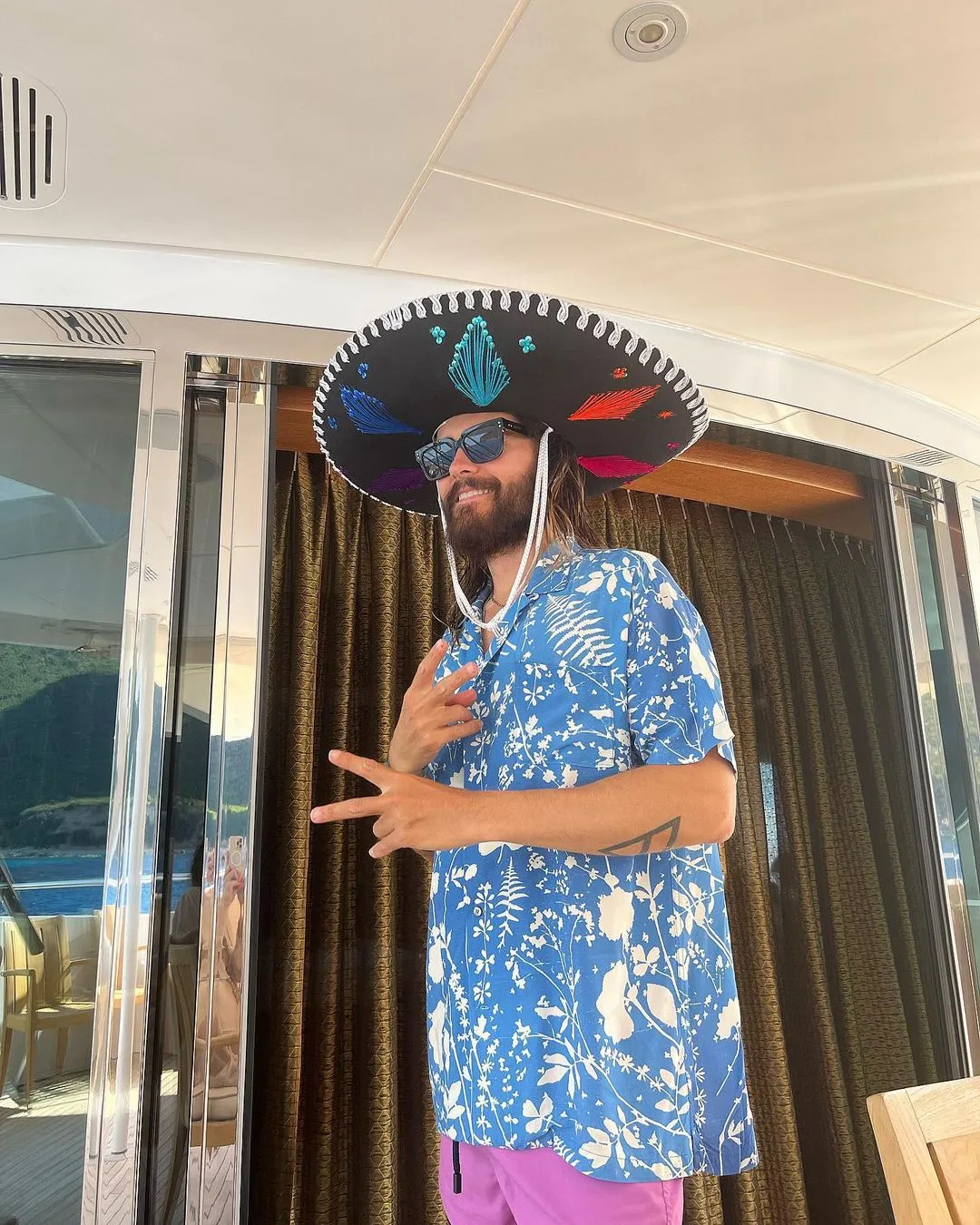 belinda-jared-leto.jpg