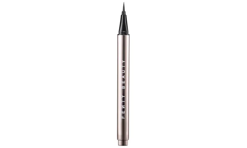 FENTY-TIKTOK-pecas-falsas-delineador-maquillaje-truco-base-spray fijador.jpg