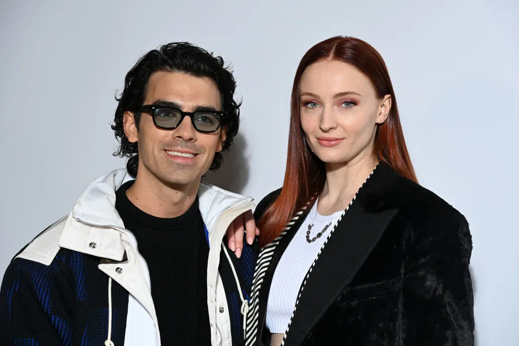Louis Vuitton : Photocall - Paris Fashion Week - Womenswear F/W 2022-2023