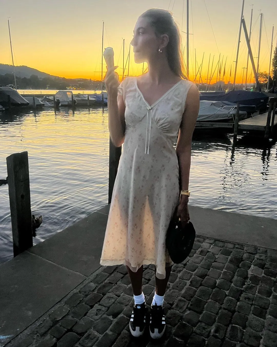 hailey-bieber-calcetines-2.jpg