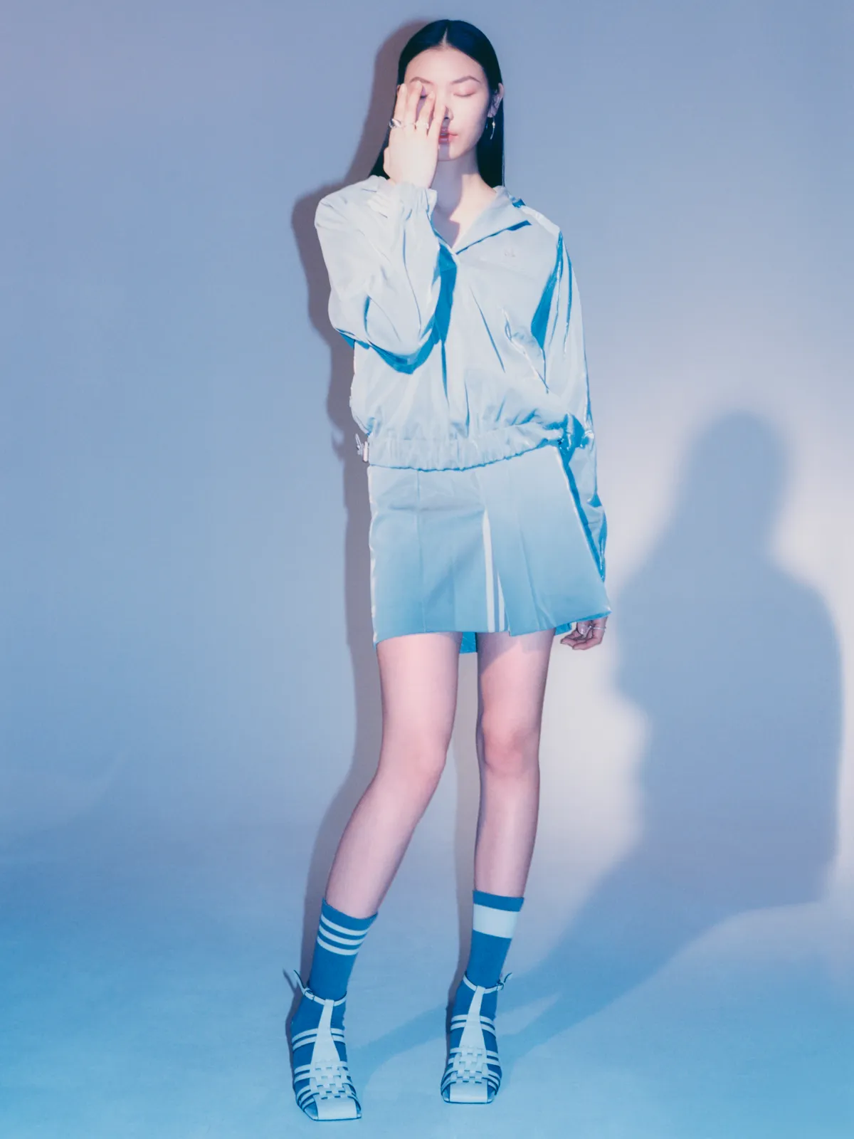 +PR-FW22_ORIGINALS_BLUEVERSION_MAINCAMPAIGN_LOOK1_1.jpg