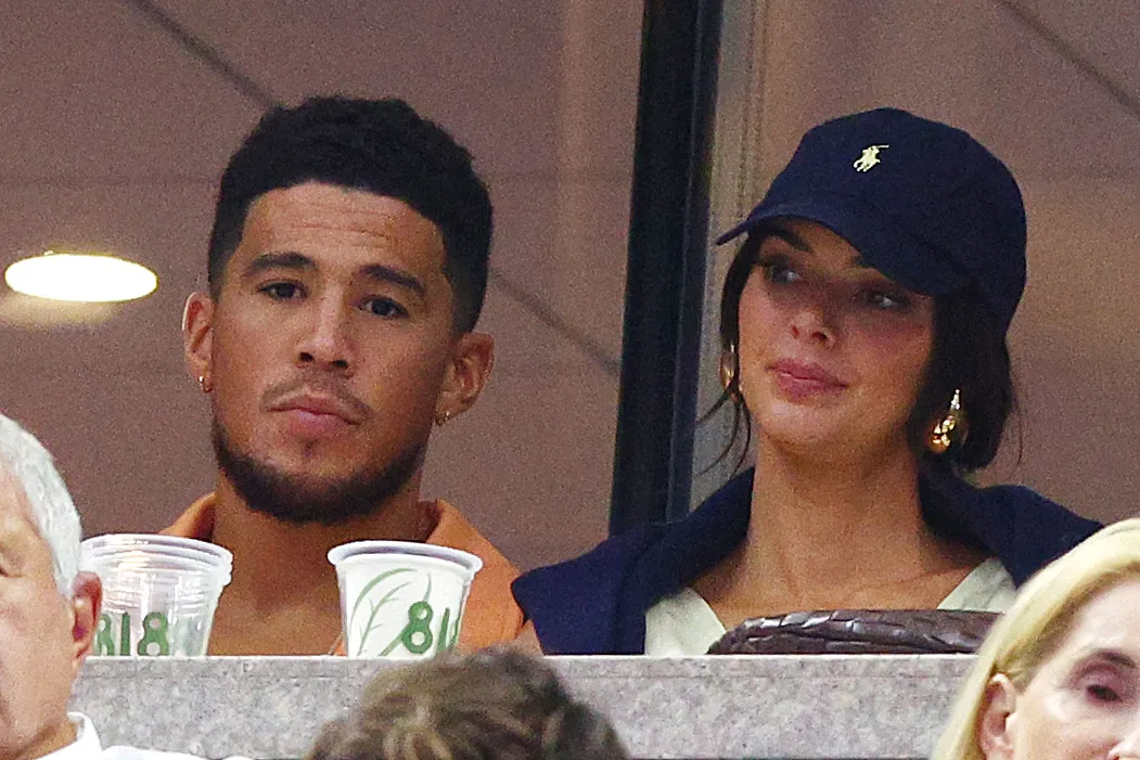 NEW YORK, NEW YORK - SEPTEMBER 11: Devin Booker and Model Kendall Jenner look on during the Men's Singles Final match between Casper Ruud of Norway and Carlos Alcaraz of Spain on Day Fourteen of the 2022 US Open at USTA Billie Jean King National Tennis Center on September 11, 2022 in the Flushing neighborhood of the Queens borough of New York City.