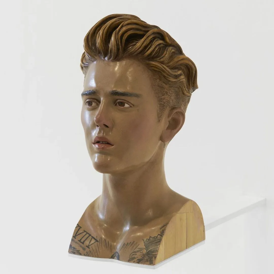justin-bieber-escultura-loewe.jpg