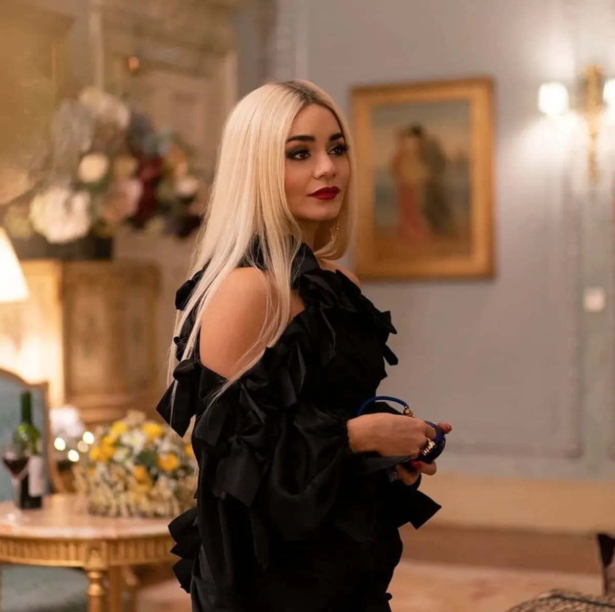 vanessa-hudgnes-cambio-look-lady-gaga.png