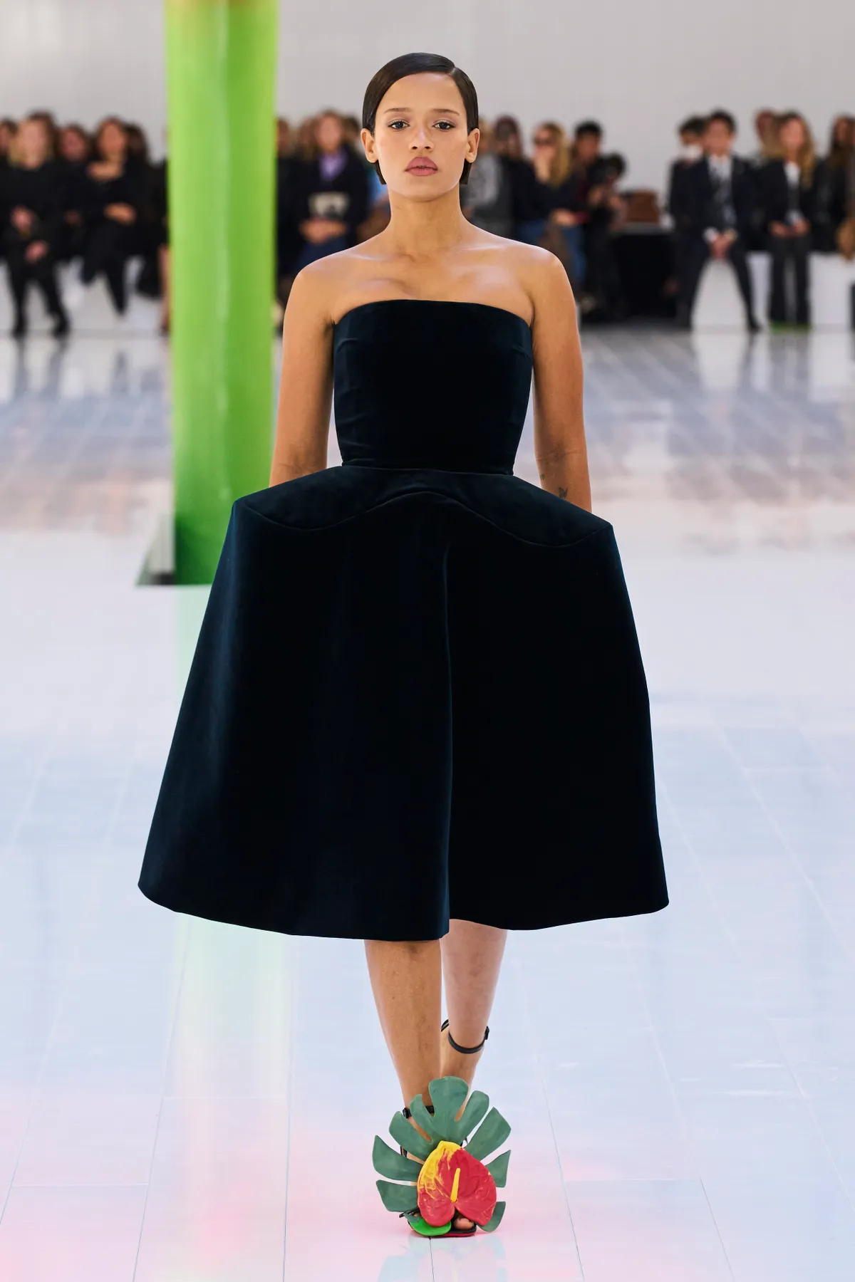 Loewe S23 001.jpg