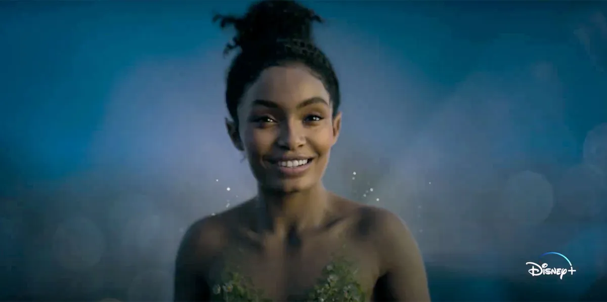 Yara Shahidi de 23 años le dará vida a Campanita en el remake Peter Pan & Wendy de Disney.
