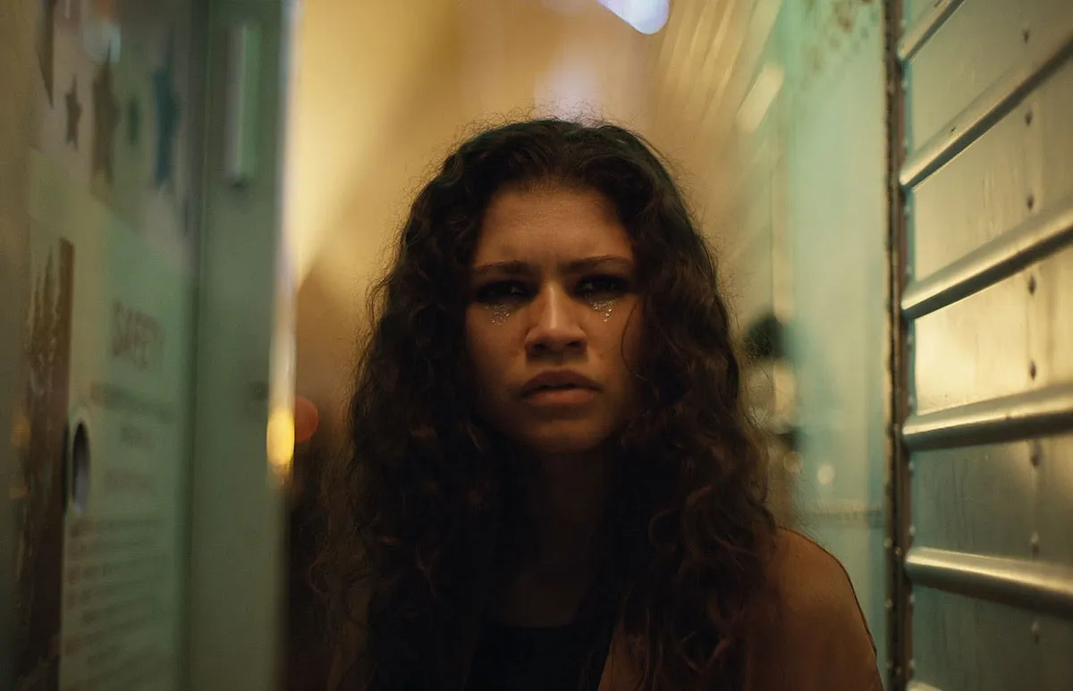 Zendaya como Rue en Euphoria (2019).