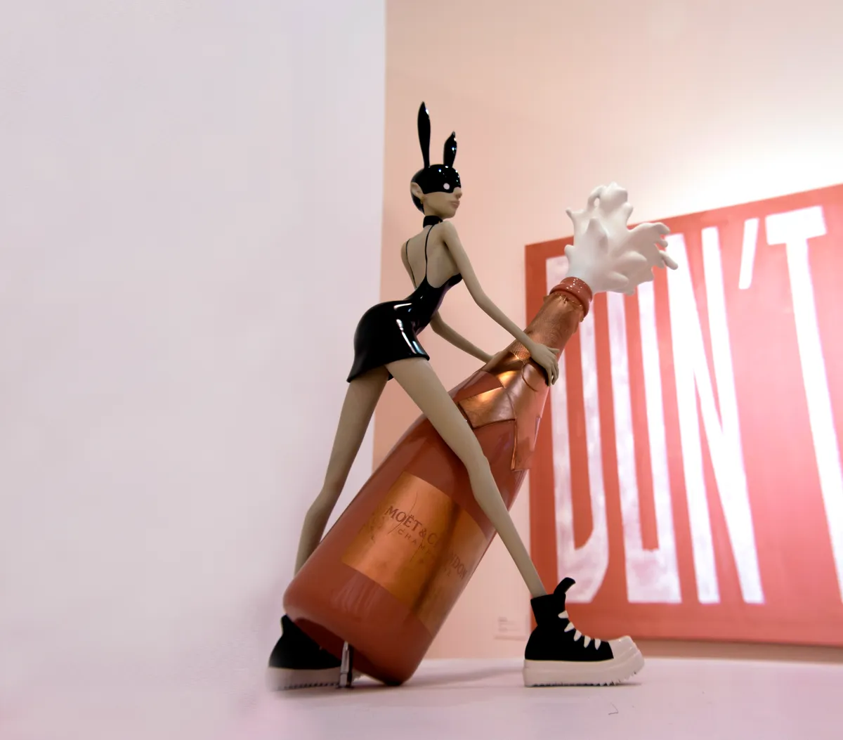 Escultura Don't Let Them Tell You.png