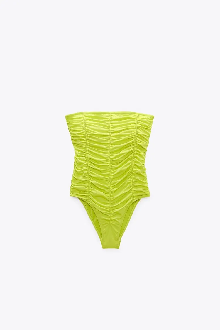 traje-drapeado-zara.jpeg