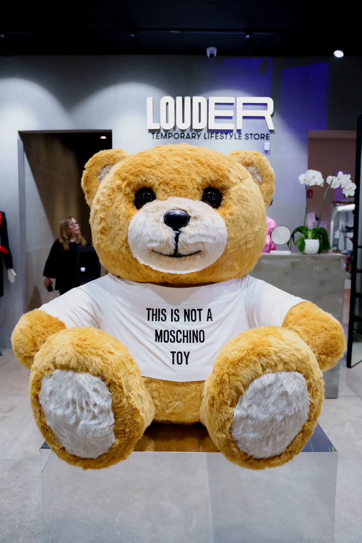 Moschino x Louder06.jpg