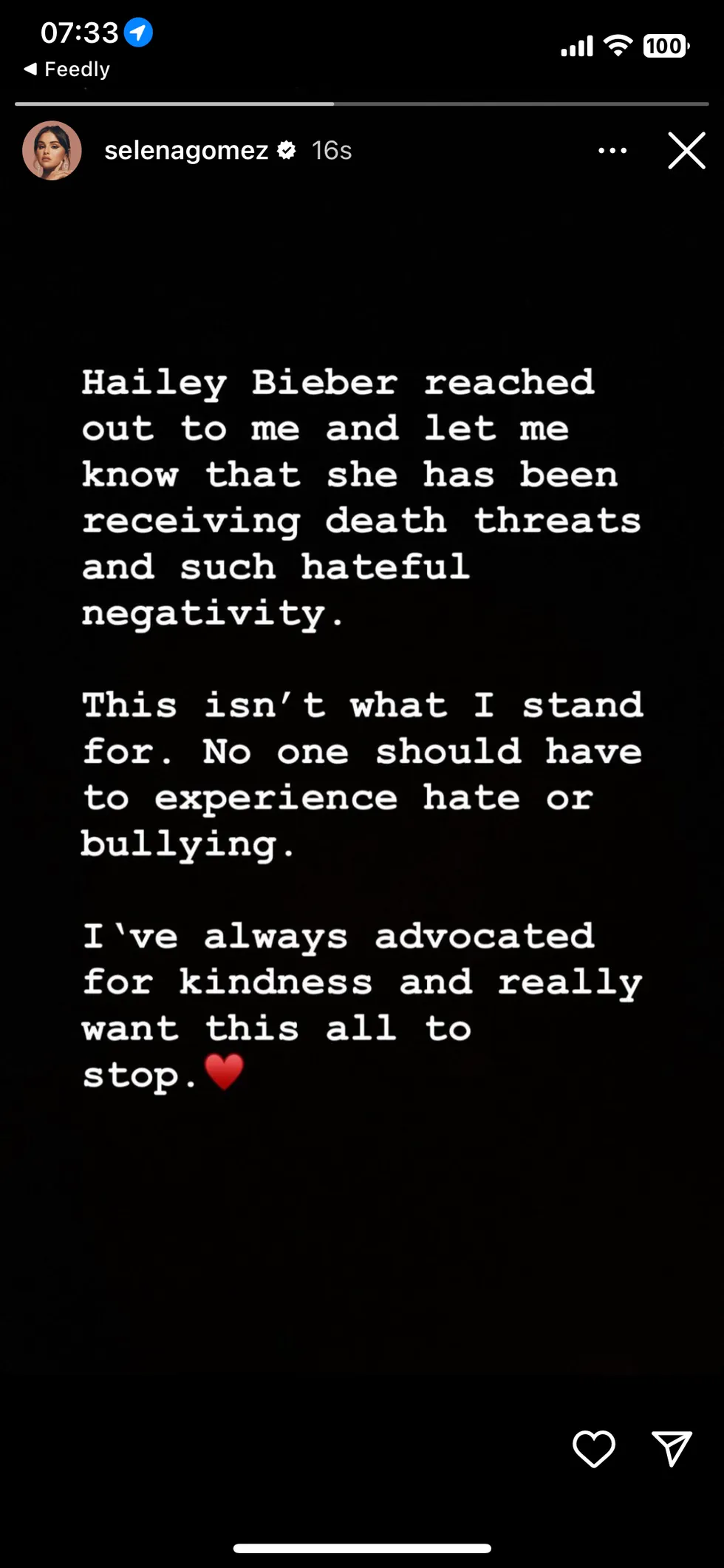 selena-defiende-hailey-bieber.png