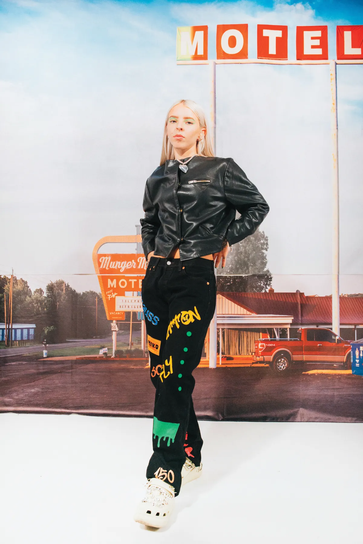 ELLE-255-COVER STORY  10.jpg