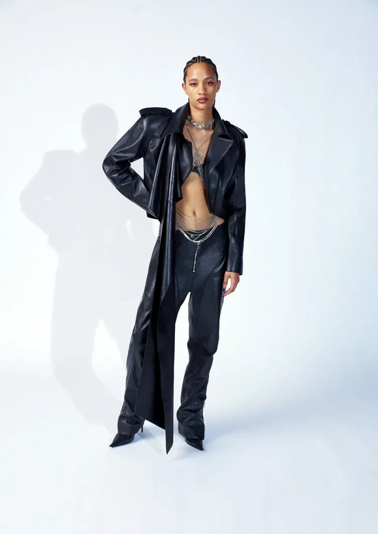 Todos los looks de Mugler x H&M