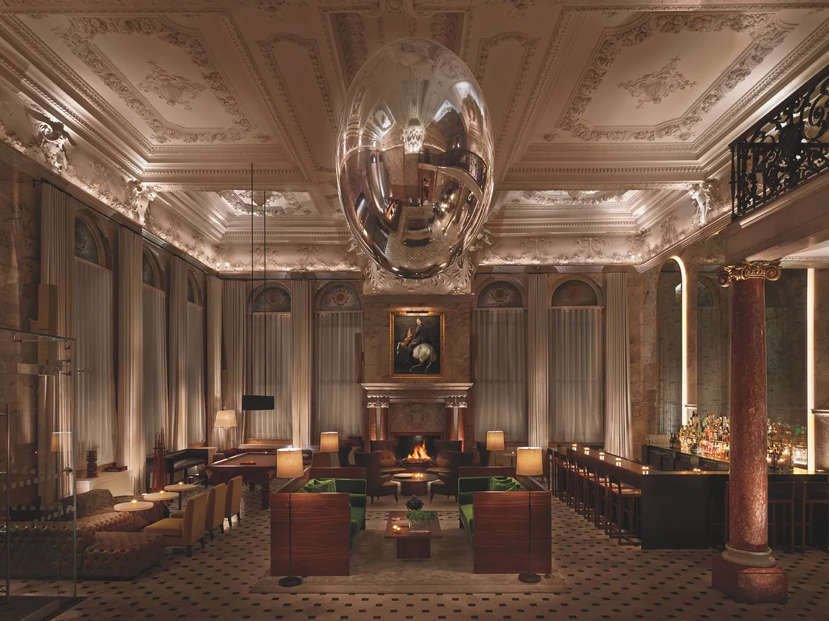 PRINT - The London EDITION - Lobby 3 - Please credit Nikolas Koenig.jpg