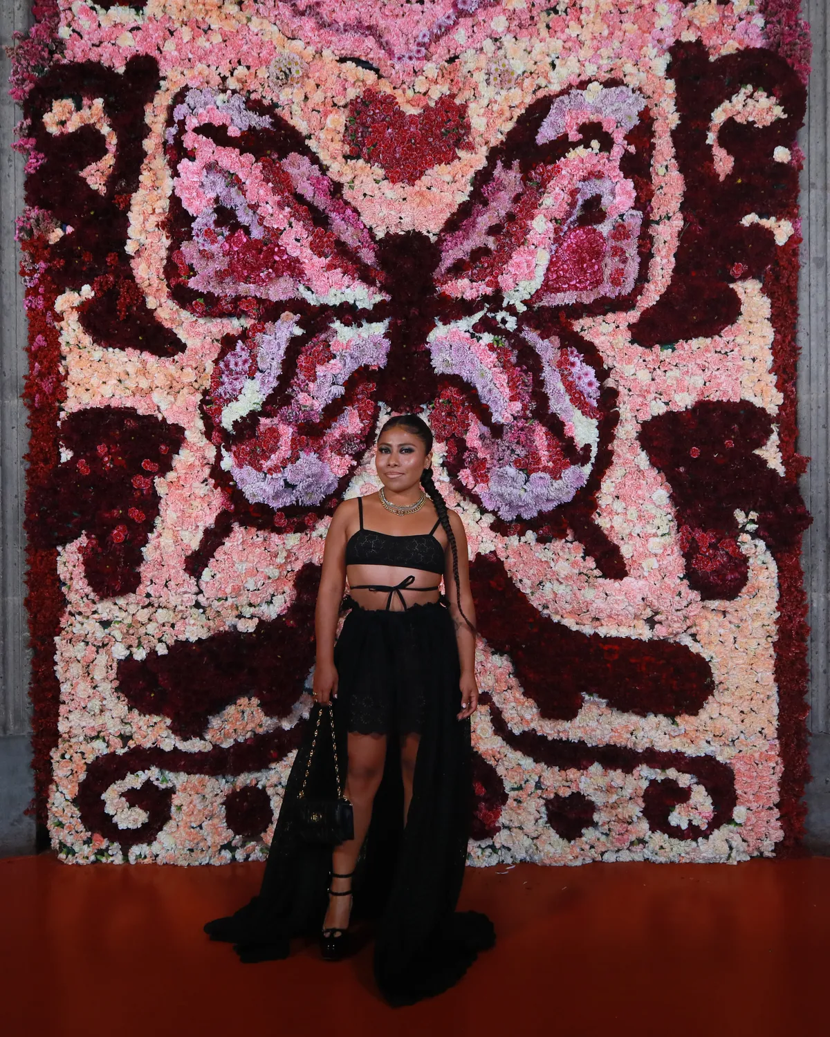 Yalitza llevó un look de la colección Primavera-Verano 2023 de Dior.