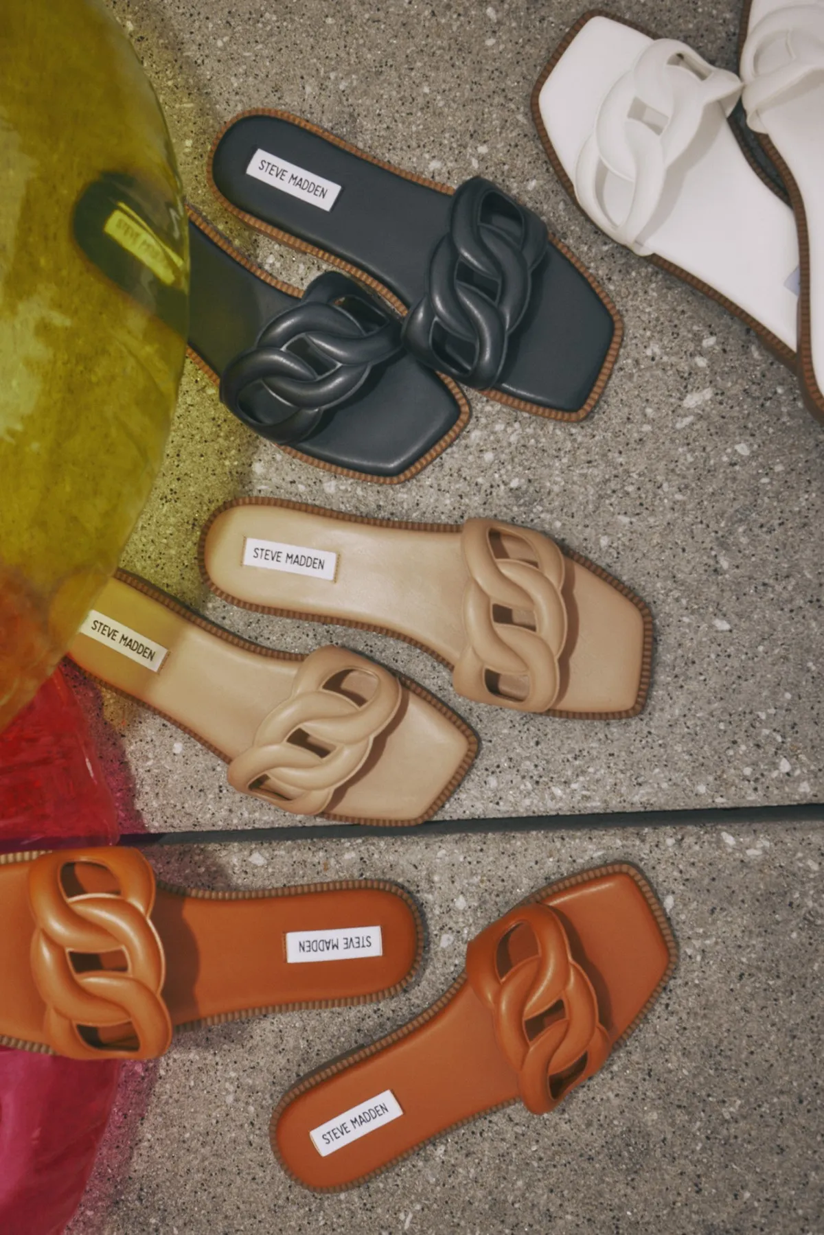 Zapatos Steve Madden en diferentes colores
