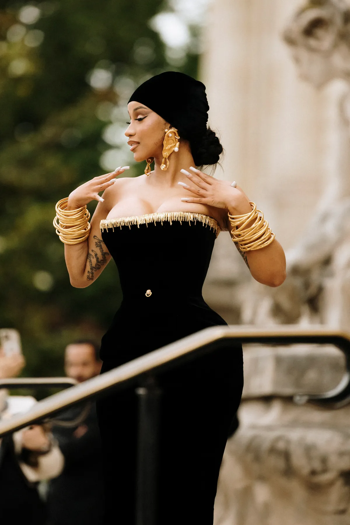 Street Style Paris Fashion Week Schiaparelli