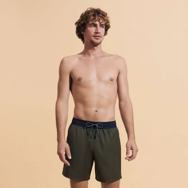 Traje de baño verde de Vilebrequin.