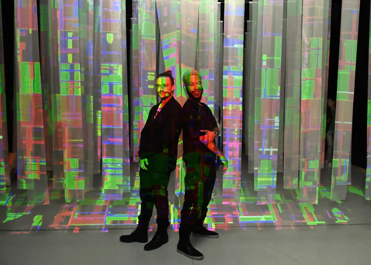 GLITCHE_02 245.JPG