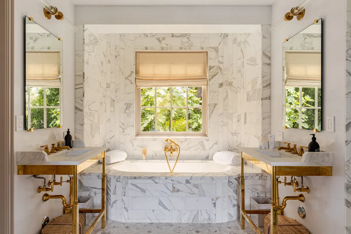 Guesthouse Bathtub - Credit_ Stephen Paul.jpg