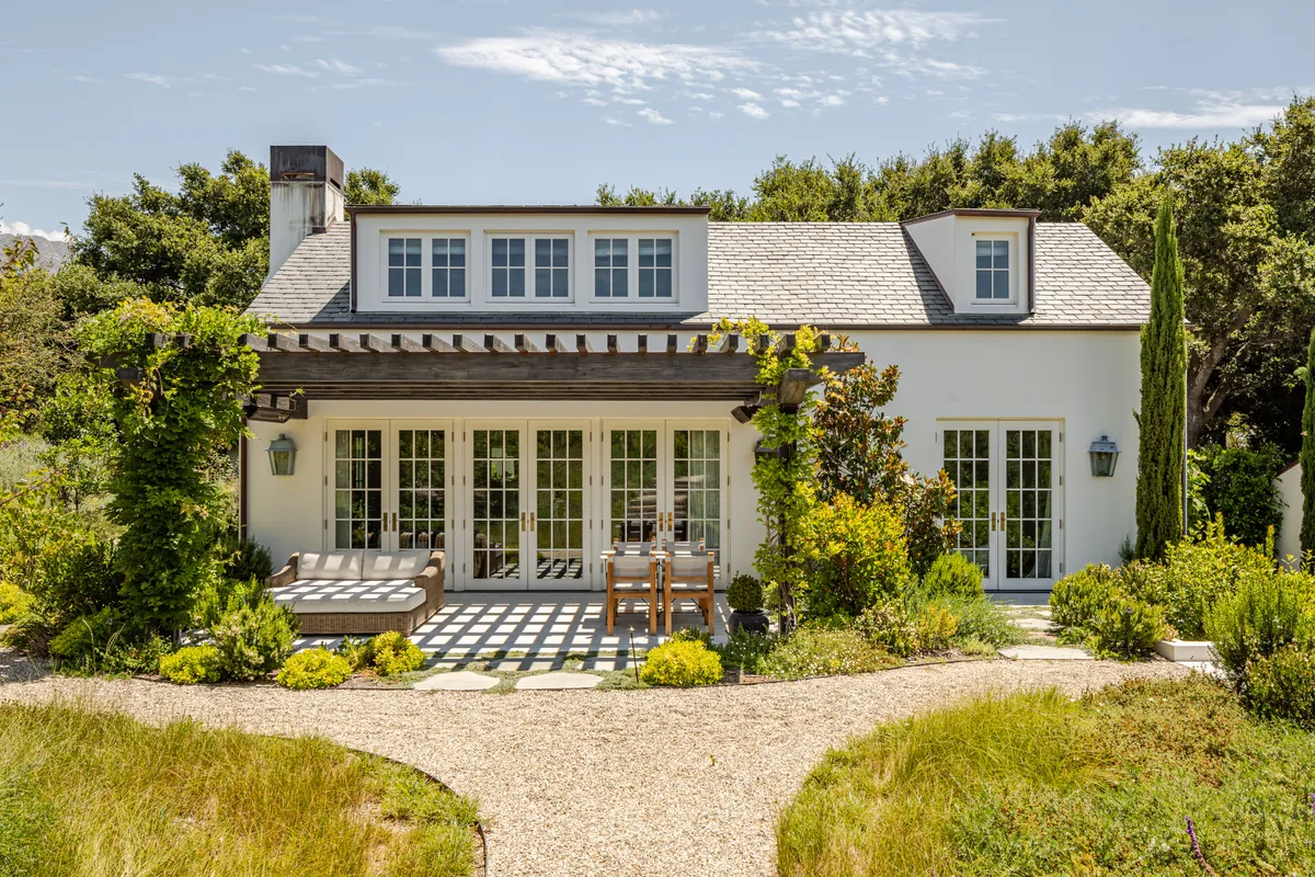 Guesthouse Exterior - Credit_ Stephen Paul.jpg