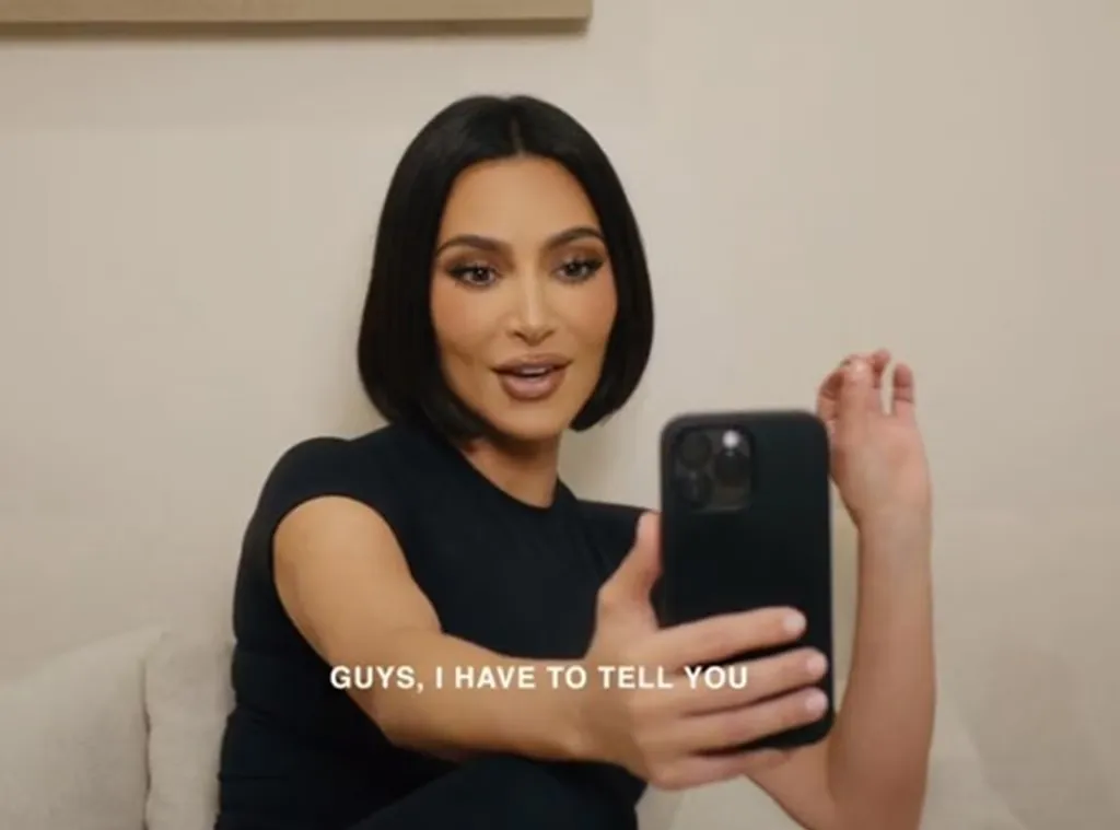 Kim Kardashian usa un bob para promocionar su nuevo lanzamiento de Skims.