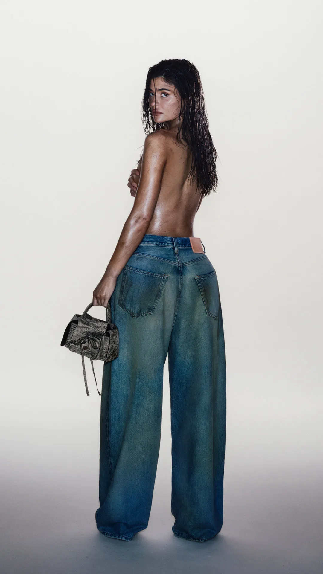 Kylie Jenner para Acne Studios. 