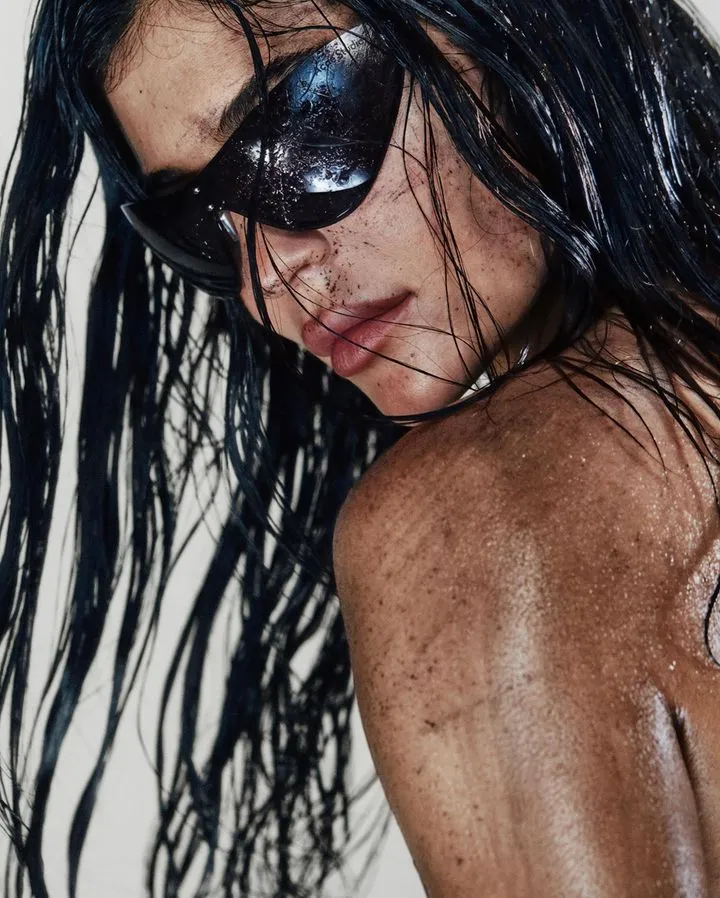 Kylie Jenner protagoniza la nueva campaña de Acne Studios. 