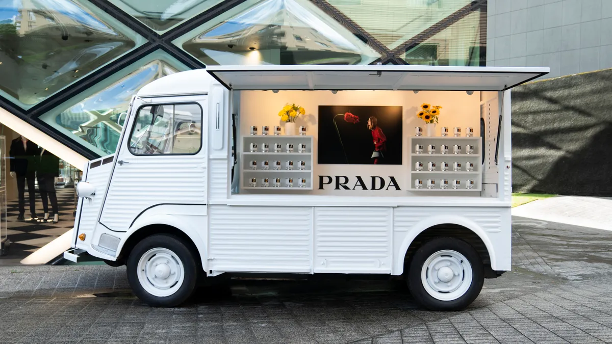 prada flores