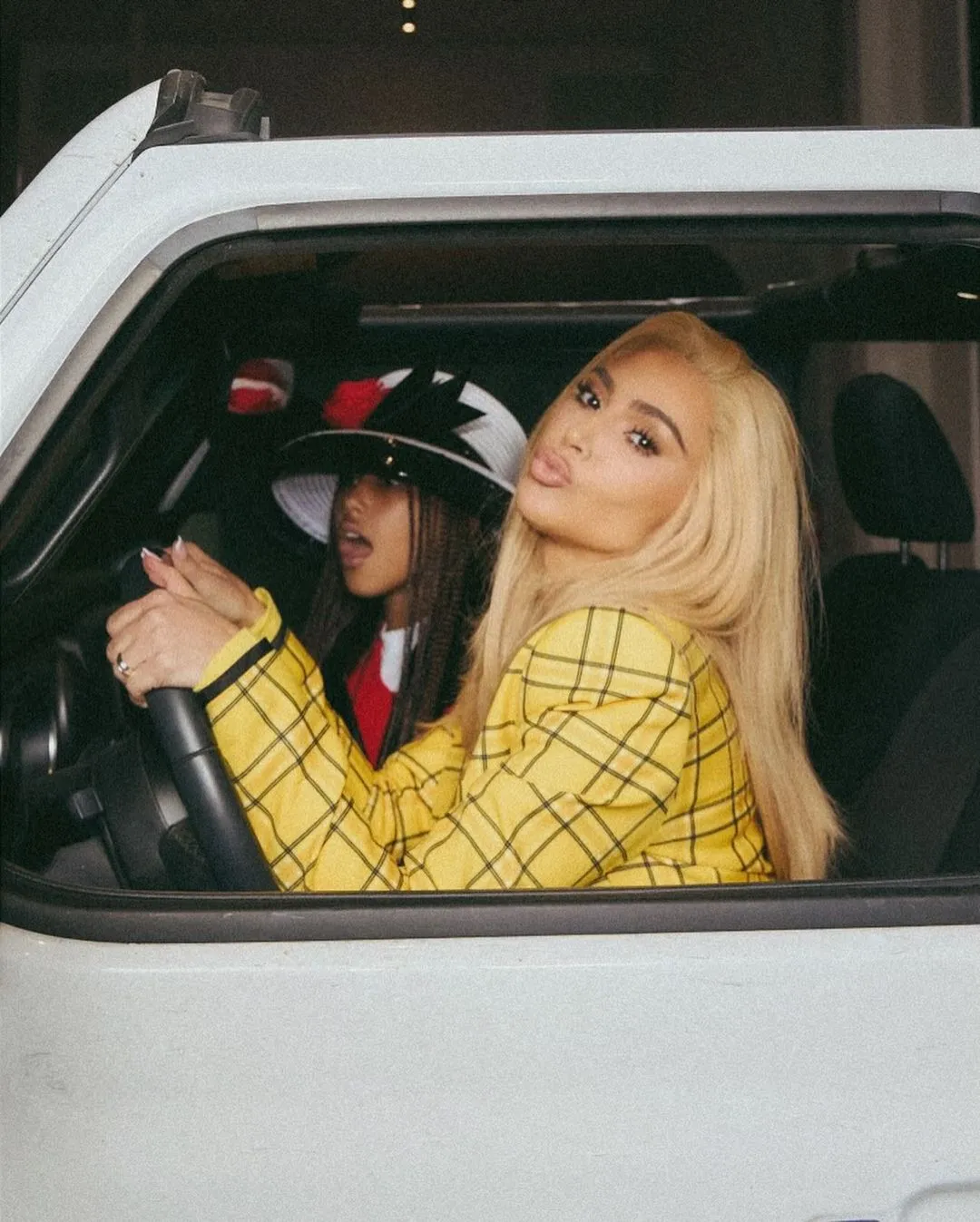Kim Kardashian y North West se disfrazan de Cher y Dionne de Clueless.