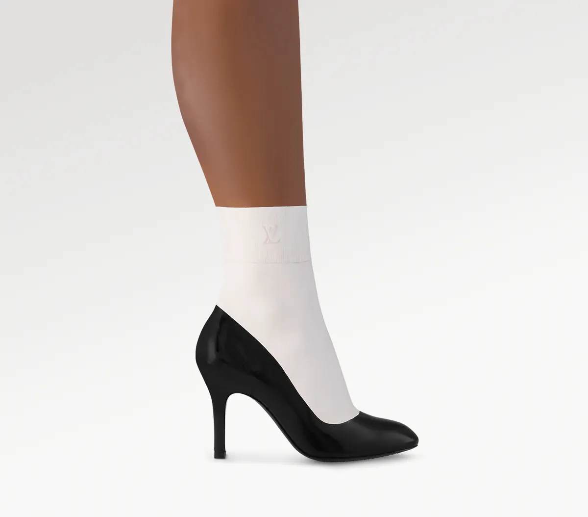 Las botas con forma de pierna real dividen de Louis Vuitton dividen al internet