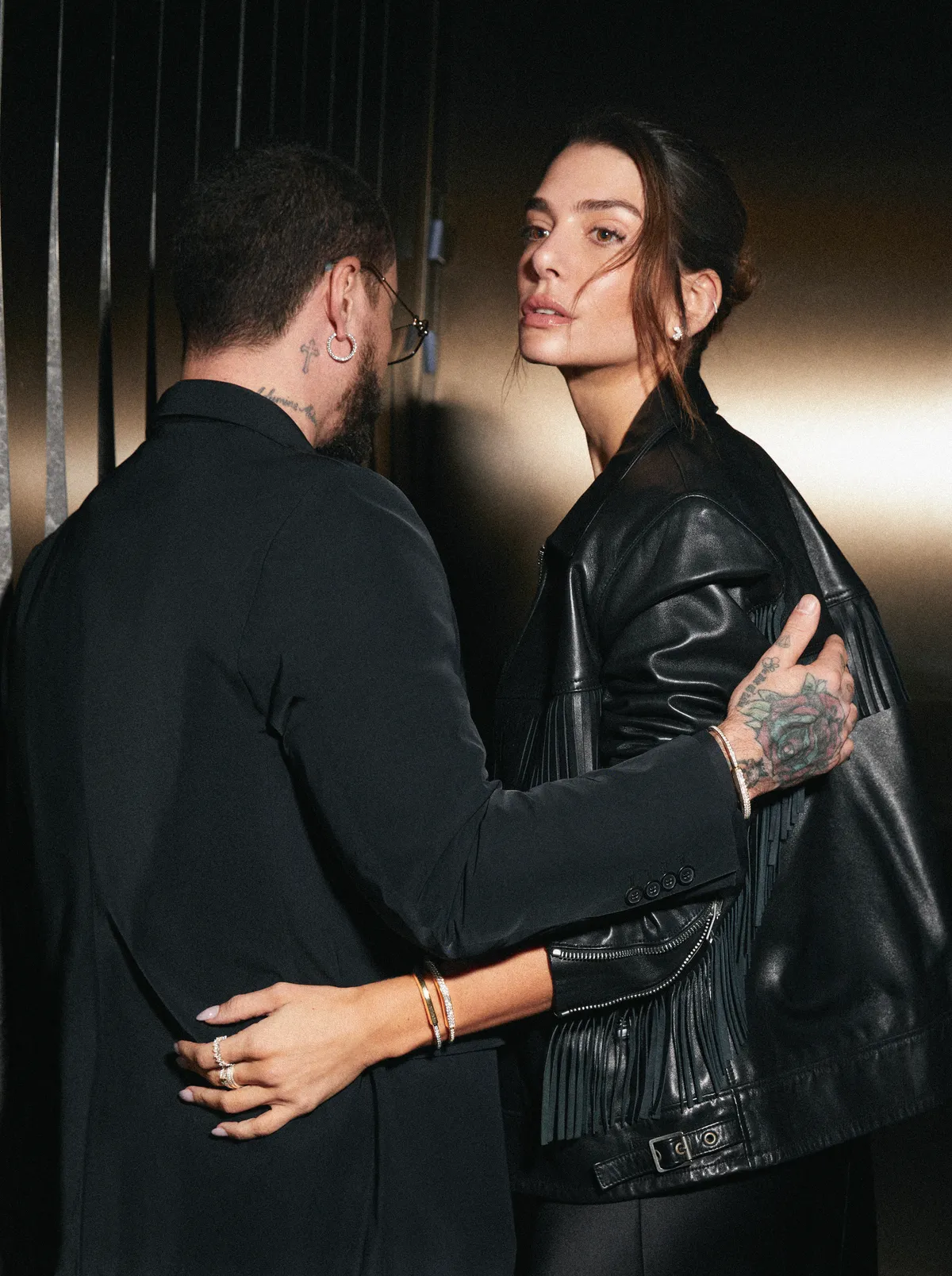 J. Balvin y Valentina Ferrer posan para "Lock With Love".