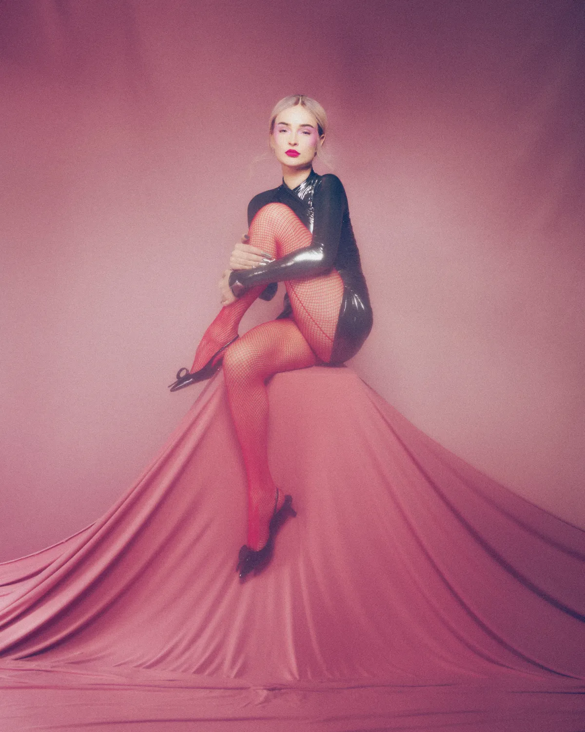 ELLE-262-KIMPETRAS003.jpg