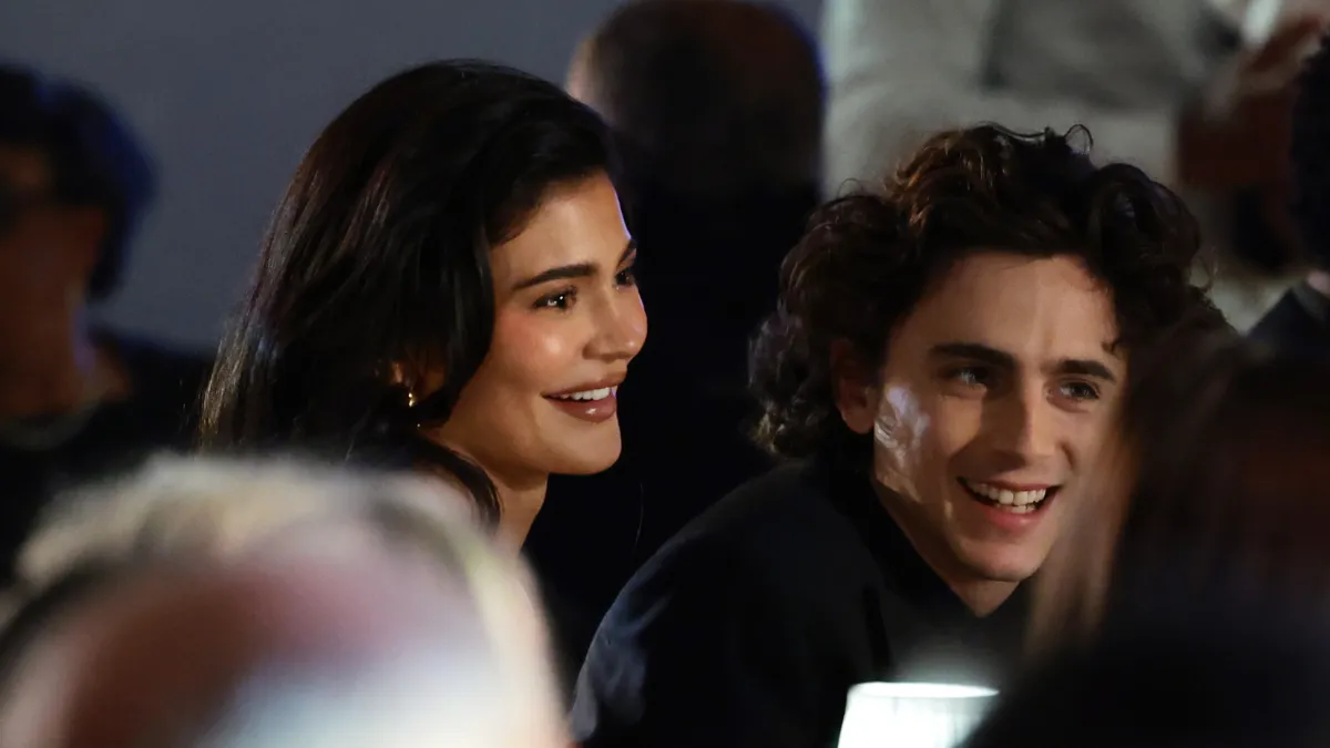 Kylie Jenner y Timothée Chalamet en los Innovator Awards.