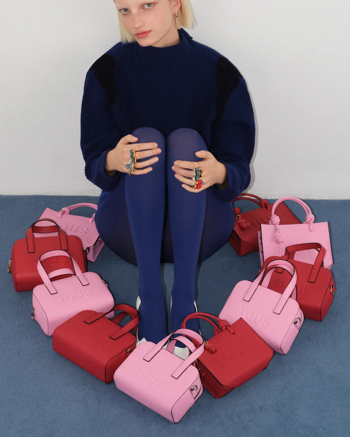 Tous presenta joyería, bolsas y relojes en su campaña de San Valentín