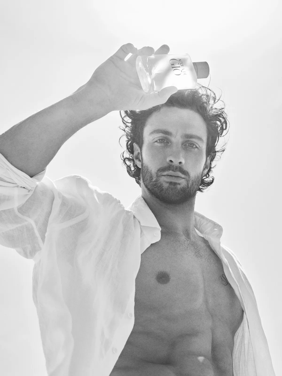 Aaron Taylor-Johnson: la nueva cara más hot de Armani Beauty