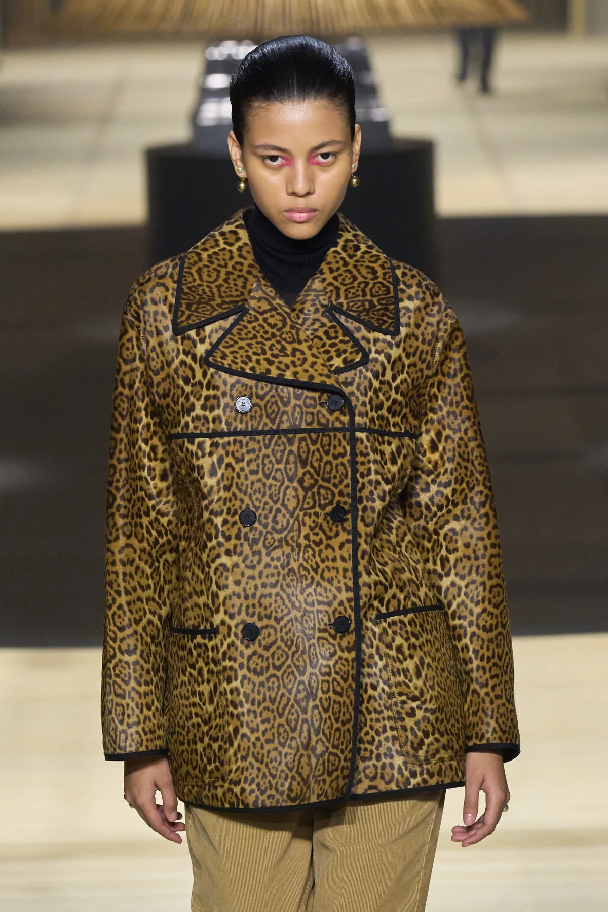 En una temporada en la que la moda quiere ser silenciosa, Dior puede serlo todo