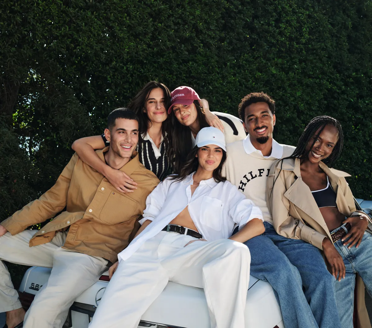 Kendall Jenner y sus amigos protagonizan la nueva campaña de Tommy Hilfiger