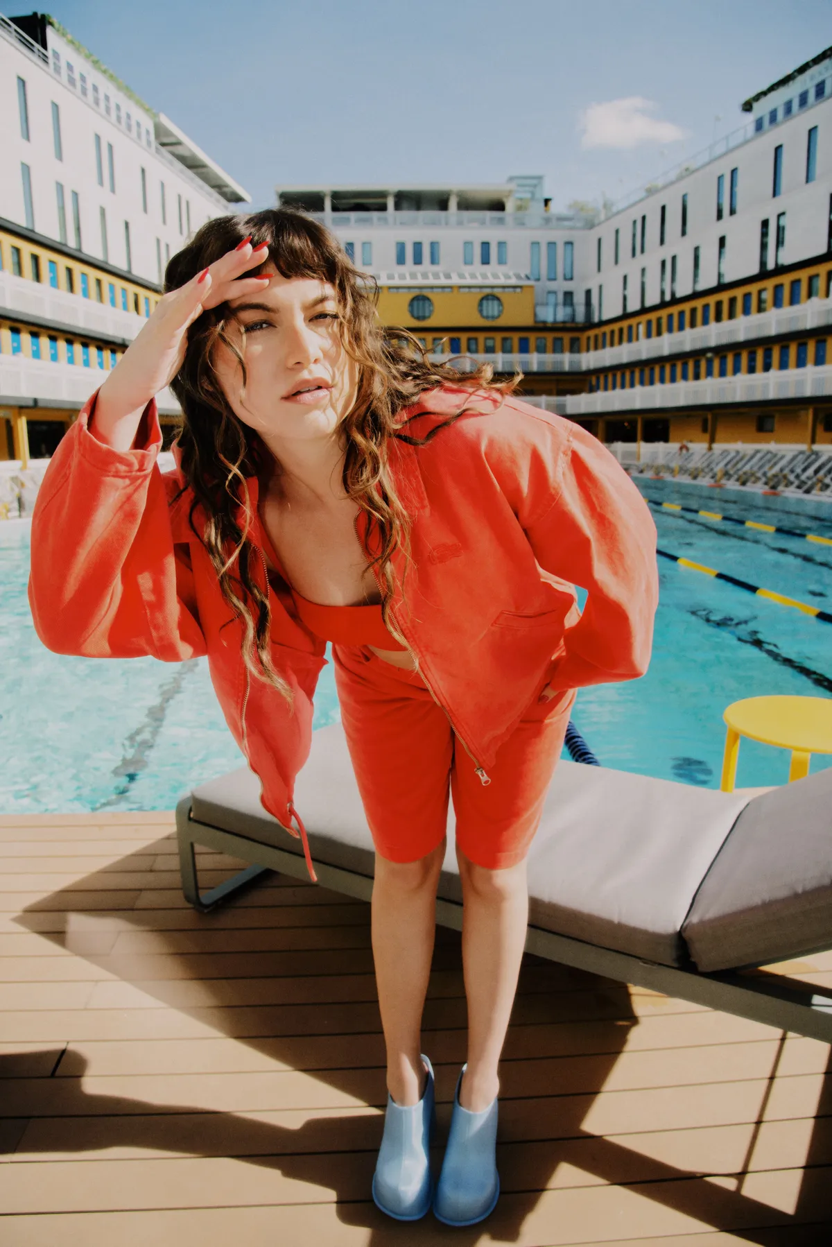 Sofía Reyes recorre París y sus spots más icónicos en looks de Lacoste