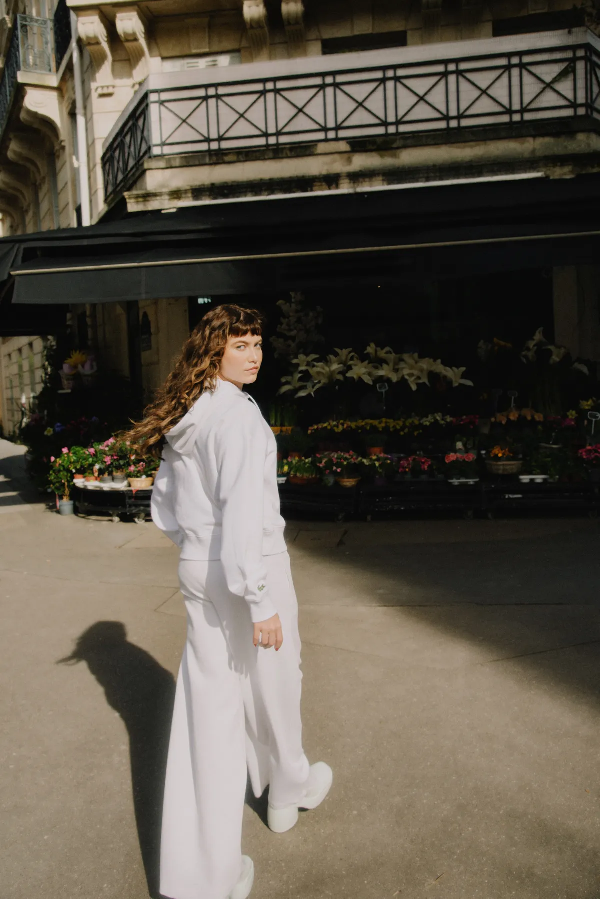 Sofía Reyes recorre París y sus spots más icónicos en looks de Lacoste