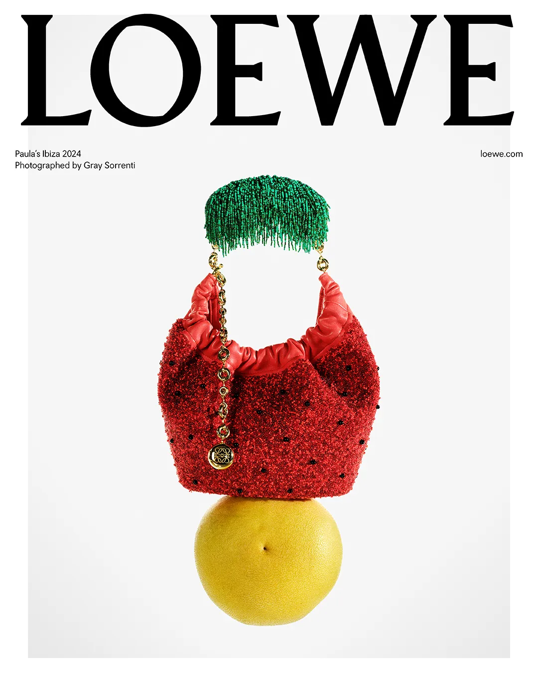 Young Miko en la nueva campaña de Loewe Paula's Ibiza