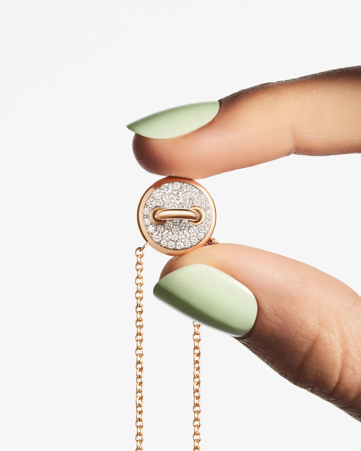 Pomellato lanza una nueva línea de joyas de doble vista y la necesitas