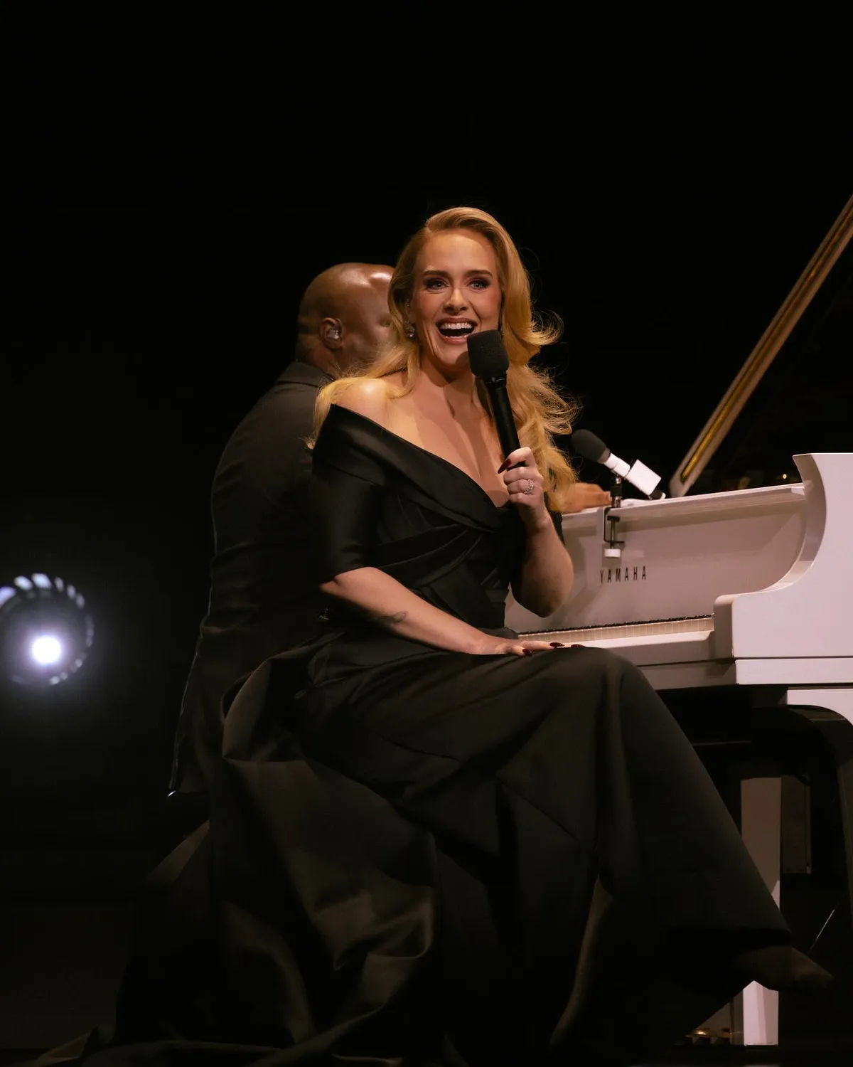 adele_1716701550_3376259771684969547_2242640123.jpg