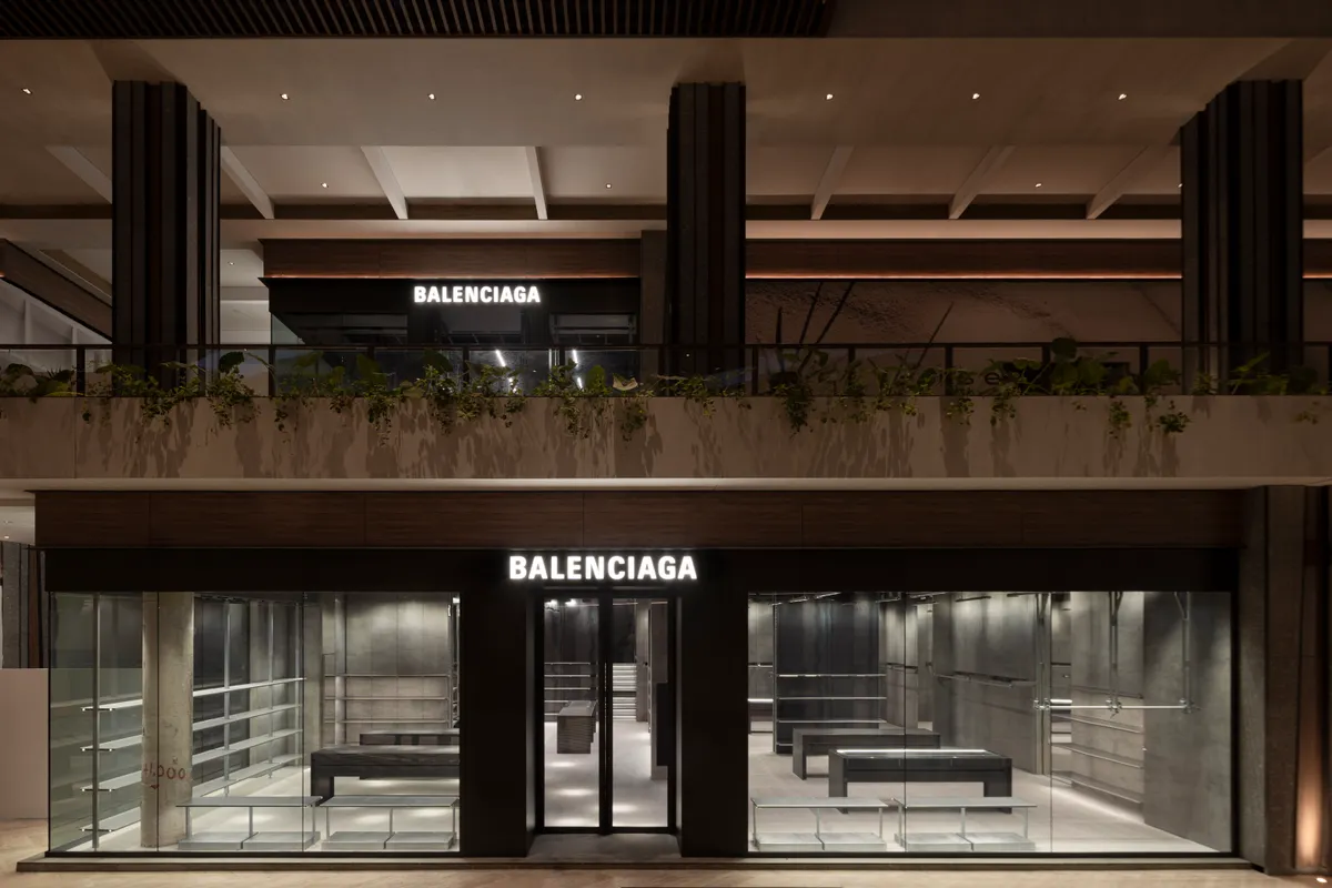¡Balenciaga abre su primera boutique en Cancún!