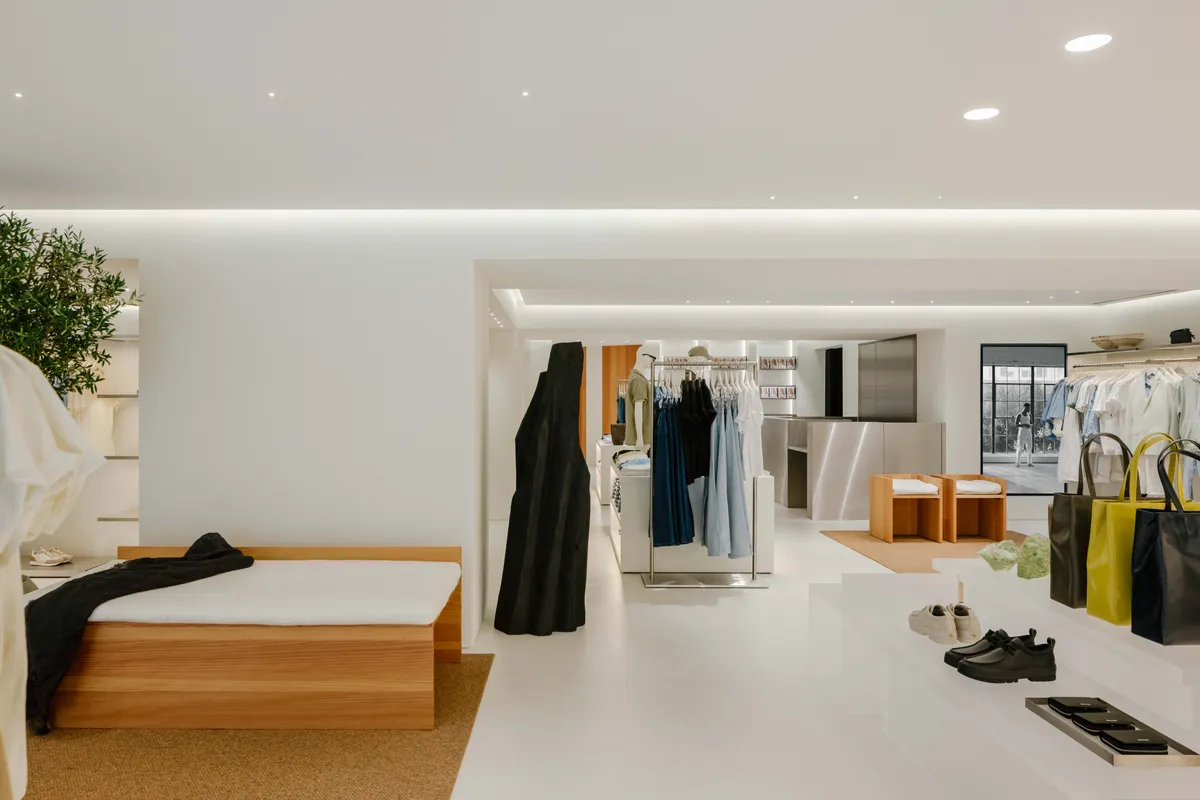 calvin klein paris