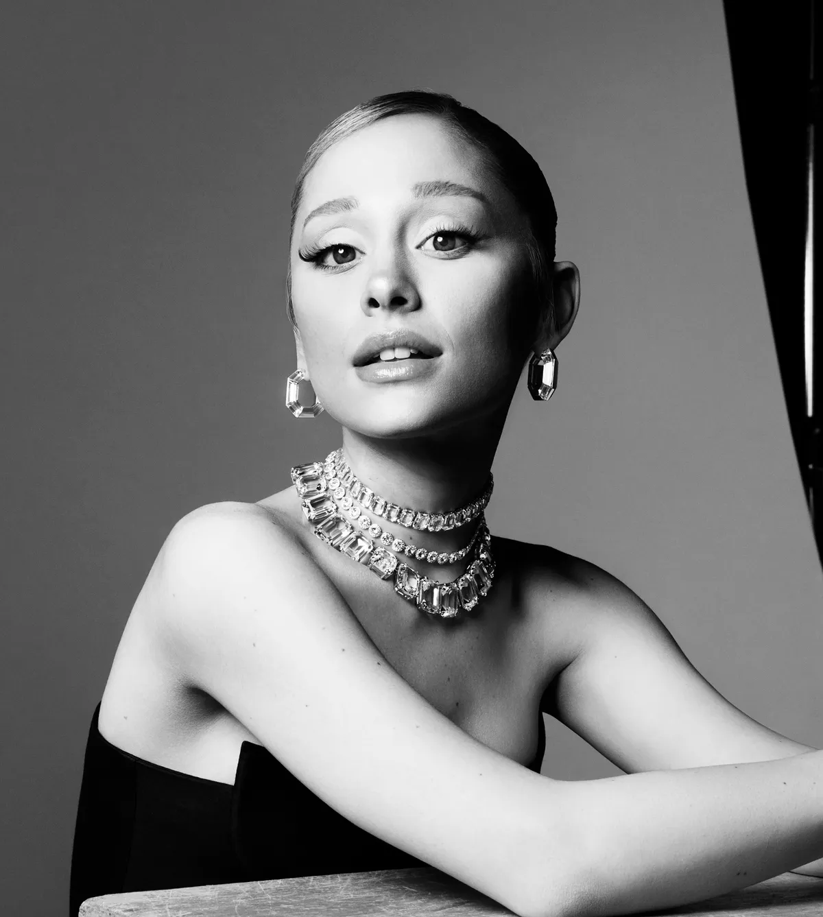 Ariana Grande es la nueva embajadora de Swarovski