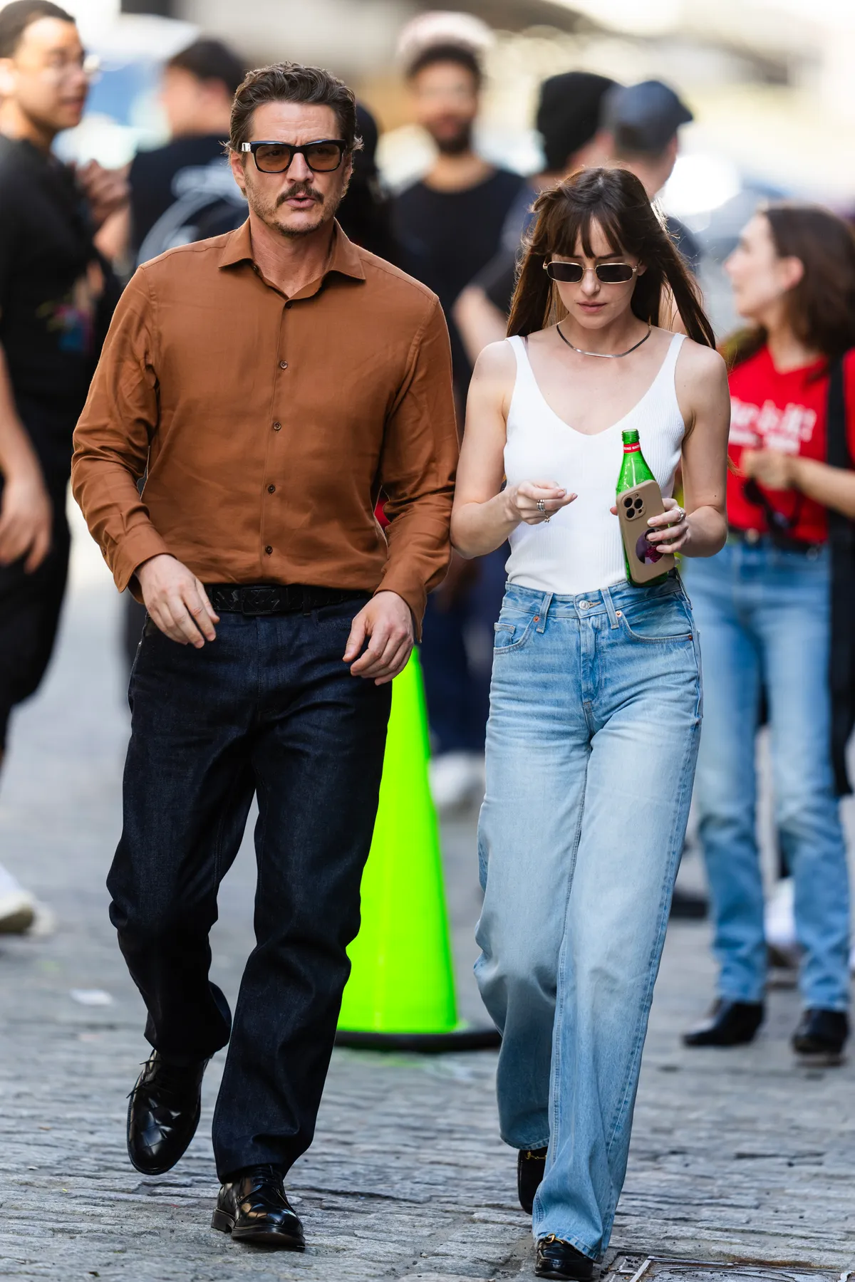 Dakota Johnson Pedro Pascal