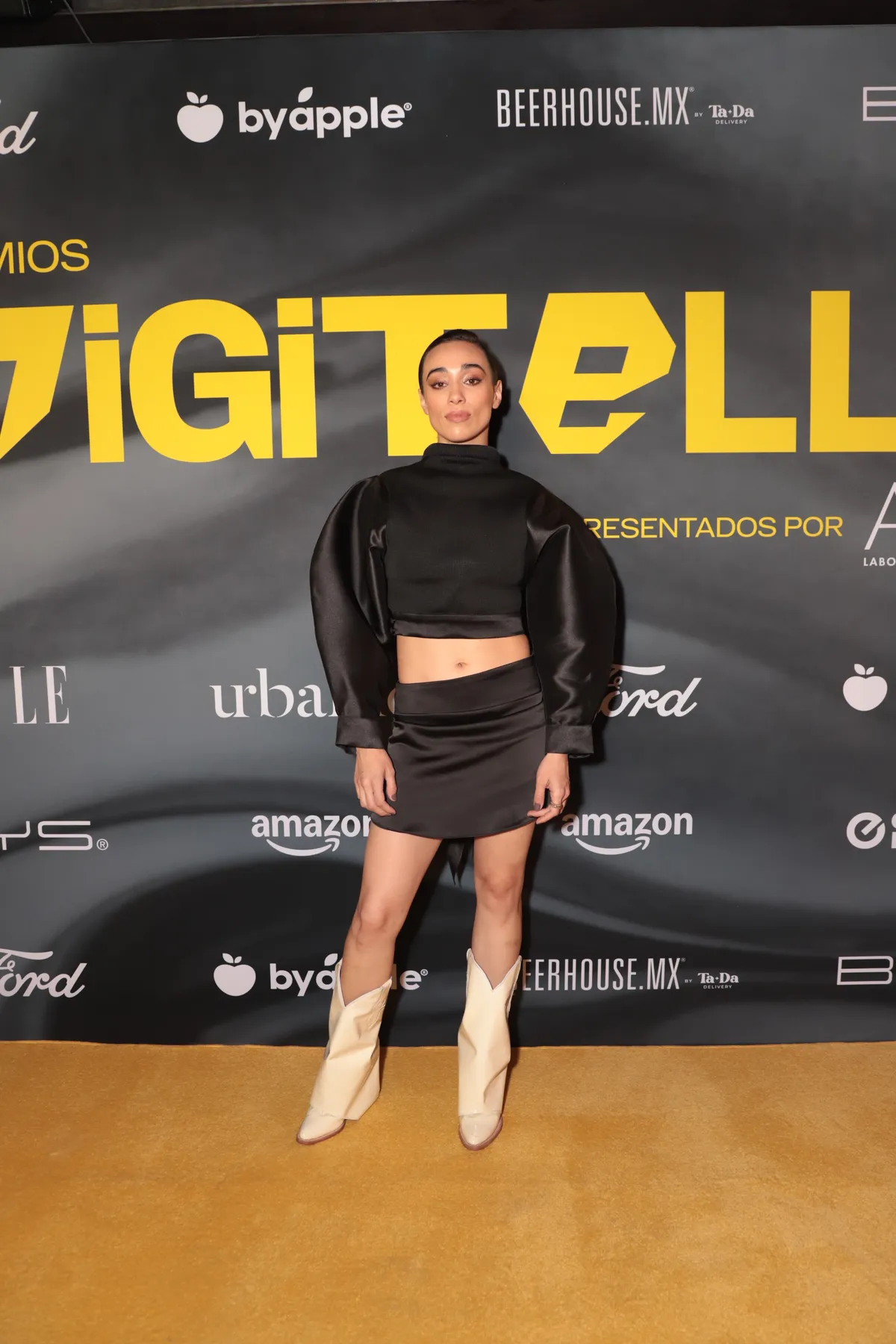 La yellow carpet de los premios DigitELLE estuvo llena de looks de impacto
