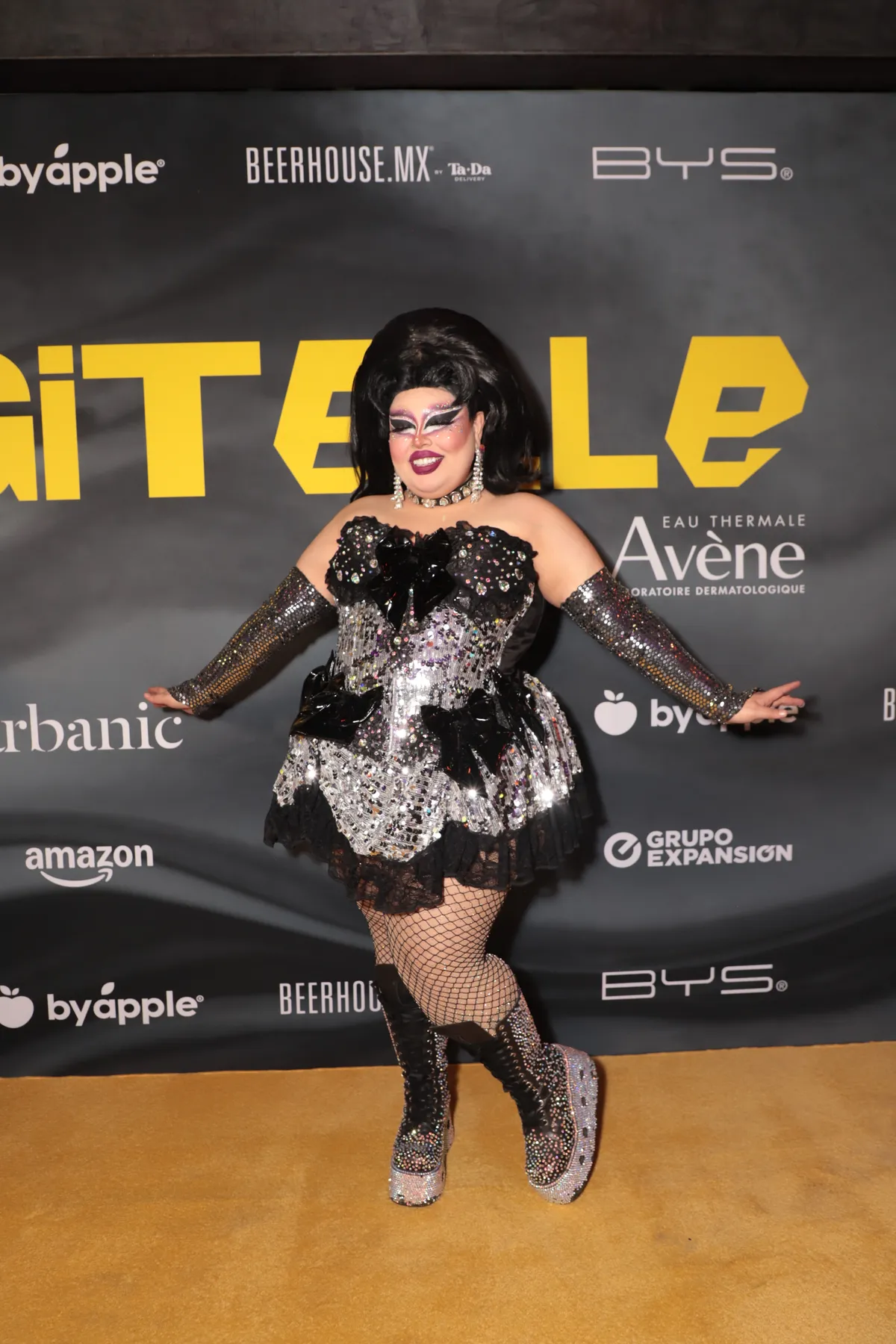 La yellow carpet de los premios DigitELLE estuvo llena de looks de impacto